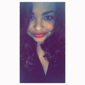 Meet your Posher, Jisela